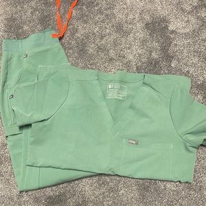 Figs set in color Jade